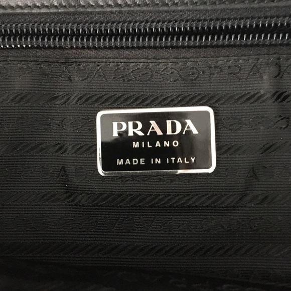 Prada handbag - Picture 3 of 11